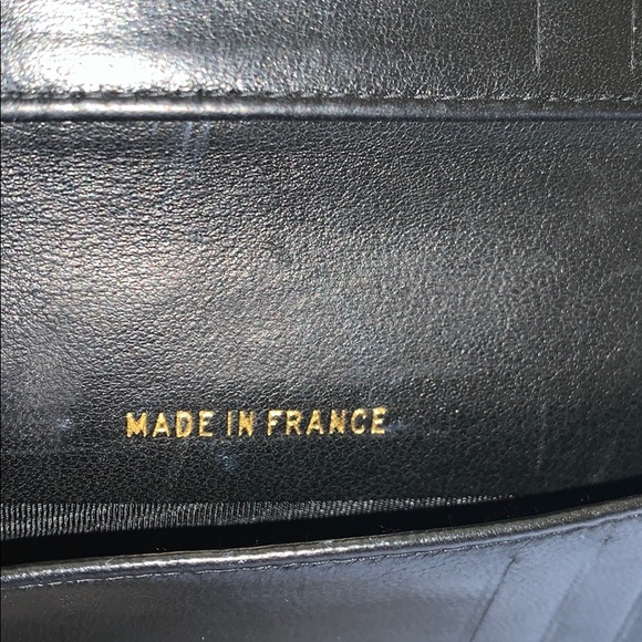 CHANEL BLACK PATENT LEATHER BI FOLD WALLET - Picture 5 of 7